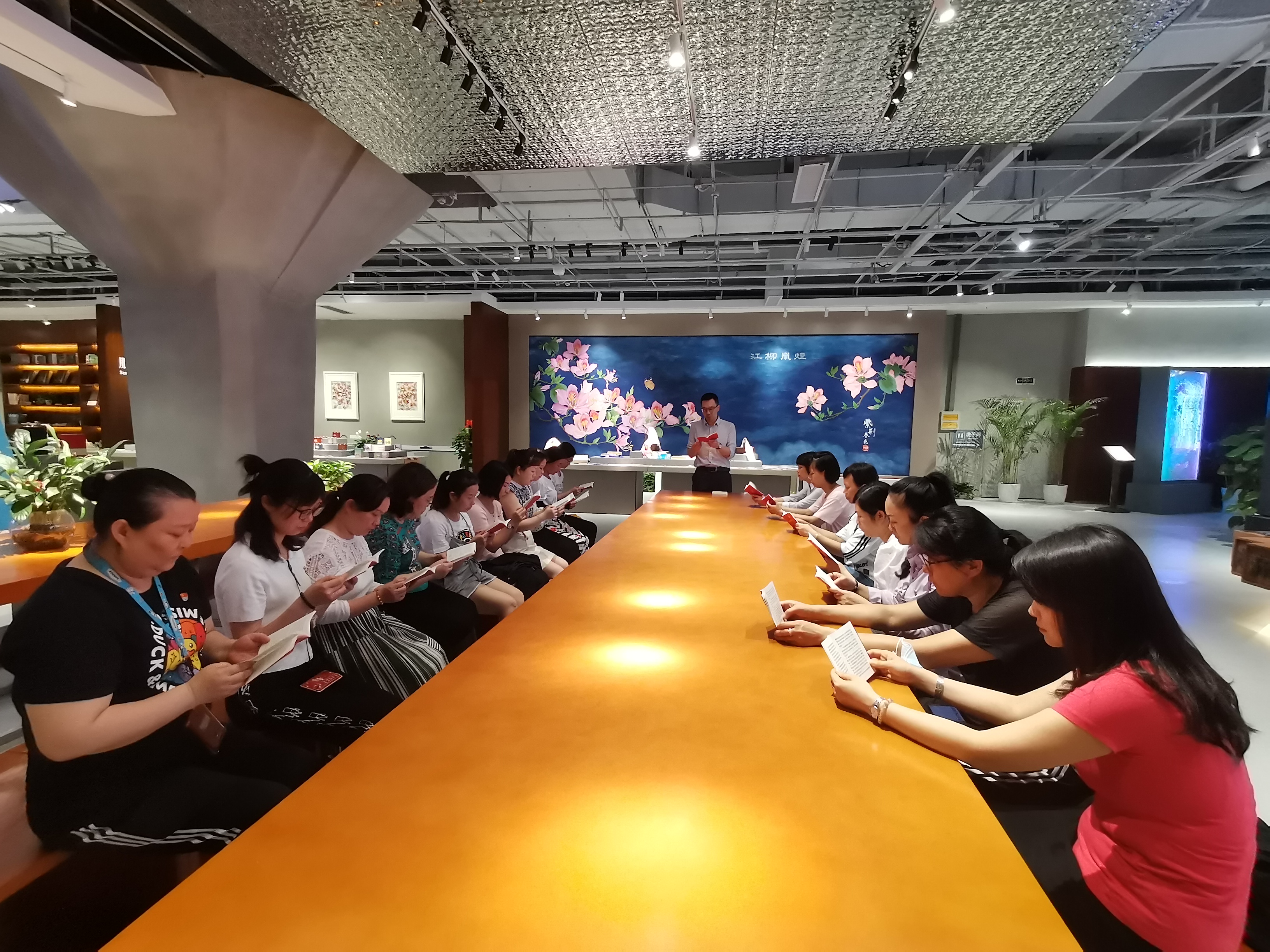 2021年5月11日五星三黨支部、樂和店黨支部聯(lián)合開展黨史“走學(xué)微課堂”2.jpg